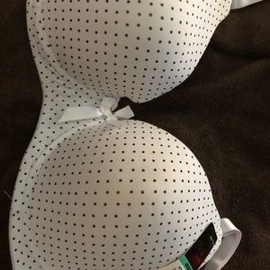 White polka dot lined underwire bra 40DD